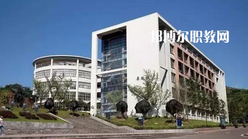 四川宜賓職業(yè)技術(shù)學(xué)校2022年報名條件、招生要求、招生對象