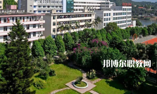 廣安第一職業(yè)技術(shù)學(xué)校2022年報名條件、招生要求、招生對象
