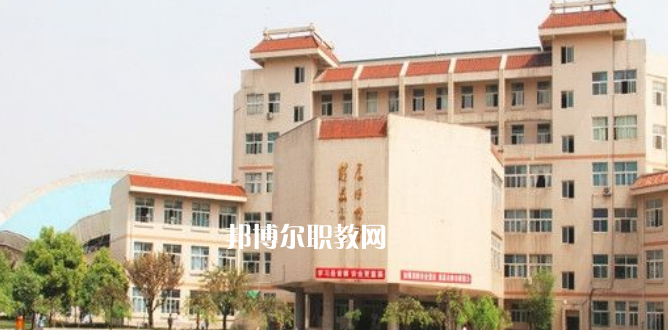 成都中醫(yī)藥大學(xué)附屬學(xué)校龍泉校區(qū)2022年報名條件、招生要求、招生對象