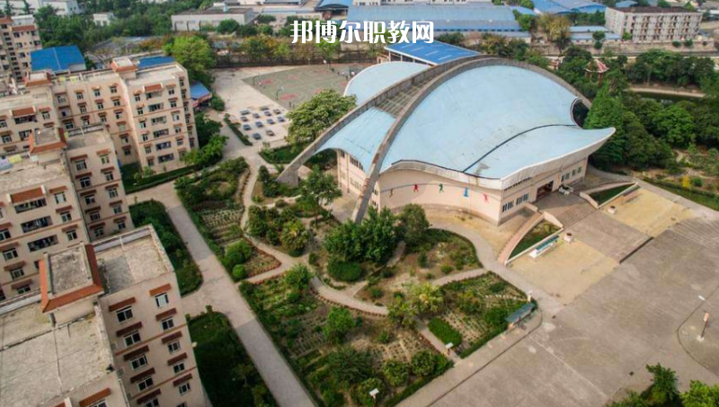 成都中醫(yī)藥大學(xué)附院針灸學(xué)校龍泉校區(qū)2022年學(xué)費、收費多少