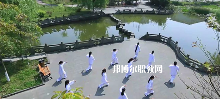 四川愛華學(xué)院怎么樣、好不好