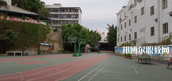 攀枝花商貿(mào)電子職業(yè)技術學校地址在哪里