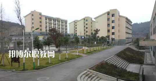 綿陽(yáng)職業(yè)技術(shù)學(xué)院中專部2022年學(xué)費(fèi)、收費(fèi)多少