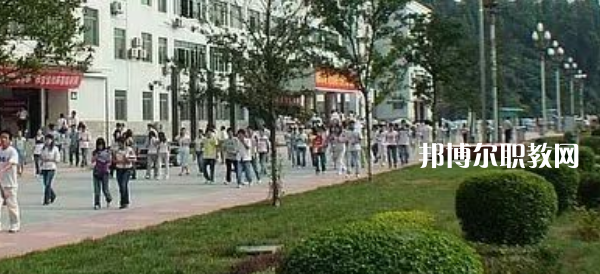 綿陽(yáng)職業(yè)技術(shù)學(xué)院中專(zhuān)部地址在哪里