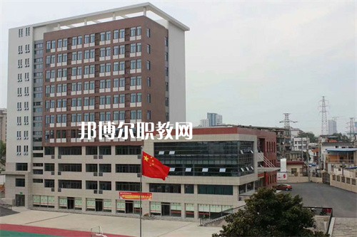 湖南省經(jīng)濟(jì)貿(mào)易職業(yè)中專學(xué)校2022年學(xué)費(fèi)、收費(fèi)多少