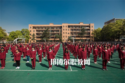 湖南省經(jīng)濟(jì)貿(mào)易職業(yè)中專學(xué)校2022年報(bào)名條件、招生要求、招生對(duì)象