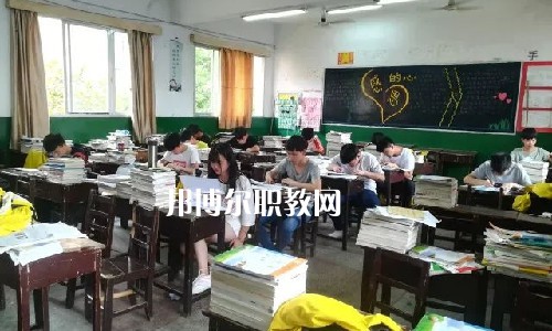 湘潭縣就業(yè)職業(yè)技術(shù)學(xué)校2022年報(bào)名條件、招生要求、招生對(duì)象