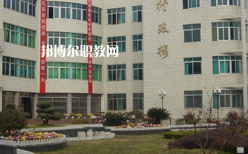 麻城工業(yè)學(xué)校2022年報(bào)名條件、招生要求、招生對(duì)象