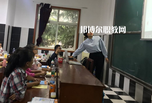 武漢長江職業(yè)中等專業(yè)學校2022年招生辦聯系電話