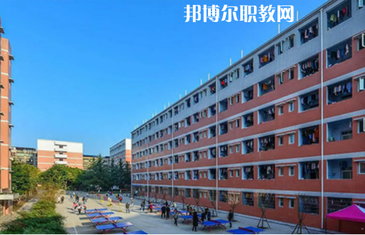 四川育英醫(yī)養(yǎng)科技技工學(xué)校2022年怎么樣、好不好