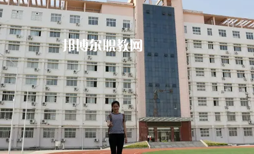 孝感高級(jí)技工學(xué)校2022年報(bào)名條件、招生要求、招生對(duì)象