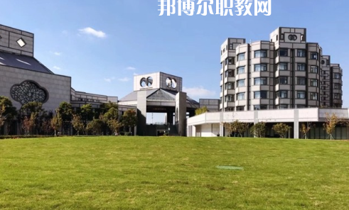 荊州職業(yè)教育中心學(xué)校2022年怎么樣、好不好