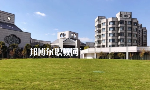 隨州高級(jí)技工學(xué)校2022年報(bào)名條件、招生要求、招生對(duì)象