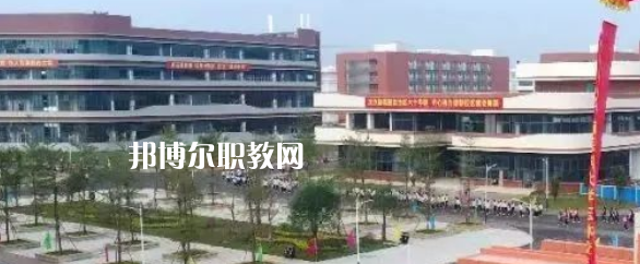 廣西醫(yī)科大學(xué)附設(shè)玉林衛(wèi)生學(xué)校2022年報(bào)名條件、招生要求、招生對(duì)象