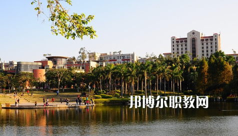 湖北東風(fēng)汽車技師學(xué)院2022年報(bào)名條件、招生要求、招生對象