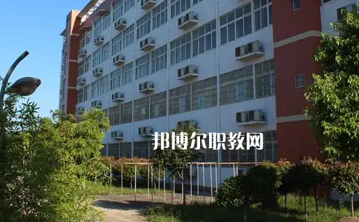 湖北現(xiàn)代技術(shù)學(xué)校2022年報(bào)名條件、招生要求、招生對象