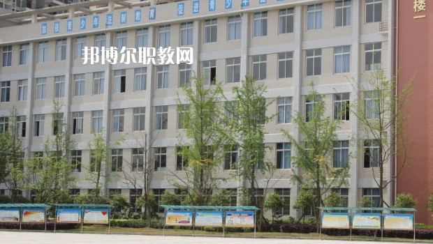 四川省簡陽市平泉高級(jí)職業(yè)中學(xué)2022年有哪些專業(yè)