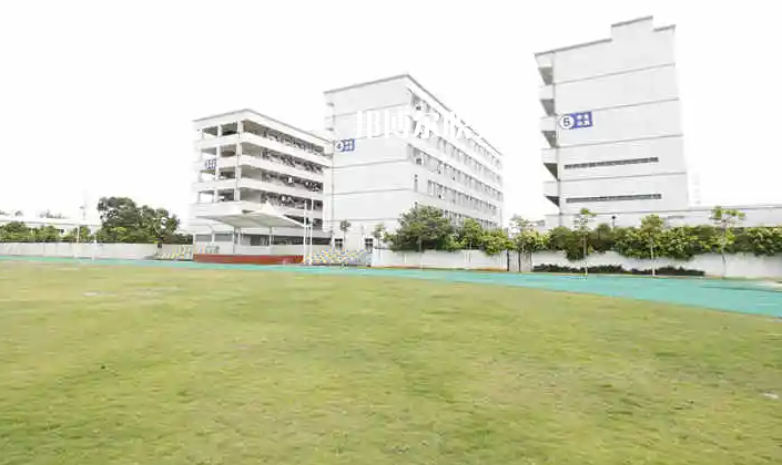 湖南醫(yī)藥衛(wèi)校2022年報(bào)名條件、招生要求、招生對(duì)象
