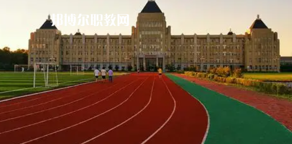 黑龍江高職?？圃盒Ｅ琶?8強
