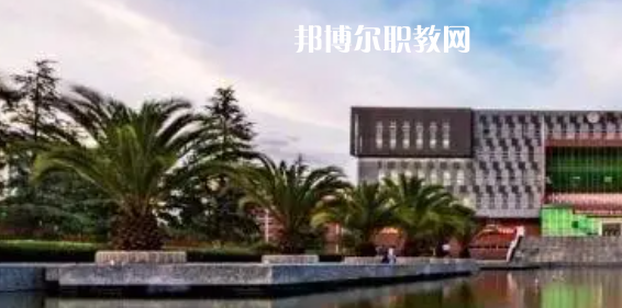 云南高職?？圃盒Ｅ琶?8強