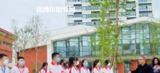 成都職業(yè)技術(shù)學(xué)校2023年報名條件、招生要求、招生對象