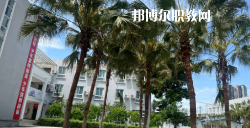 成都光華技工學校地址在哪里，哪個地區(qū)，哪個城市?
