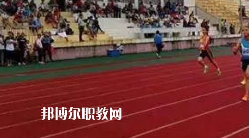 南通市體育運(yùn)動(dòng)學(xué)校地址在哪里，哪個(gè)地區(qū)，哪個(gè)城市?