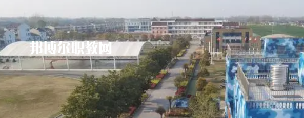 泰州市姜堰區(qū)新世紀(jì)武藝學(xué)校地址在哪里，哪個(gè)地區(qū)，哪個(gè)城市?