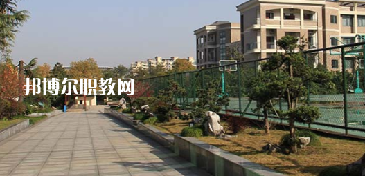 杭州市城西中學(xué)職高部地址在哪里，哪個(gè)地區(qū)，哪個(gè)城市?
