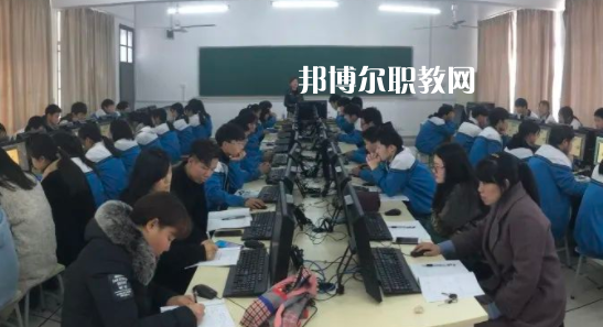 衢州市翔宇中等專業(yè)學校地址在哪里，哪個地區(qū)，哪個城市?