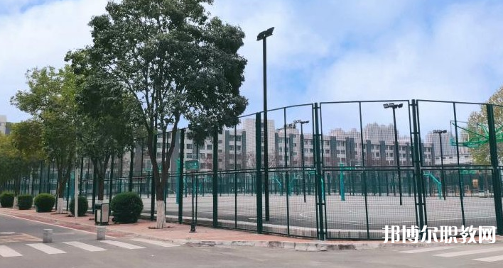 西安外事技工學校地址，乘車路線