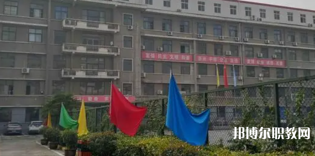 西安市技工學(xué)校地址，乘車路線