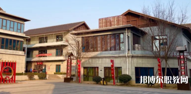 2023石家莊美華藝術(shù)中學(xué)多少錢(qián) 石家莊美華藝術(shù)中學(xué)各專(zhuān)業(yè)學(xué)費(fèi)收費(fèi)標(biāo)準(zhǔn)
