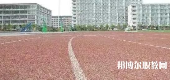 邢臺技師學(xué)院地址，乘車路線