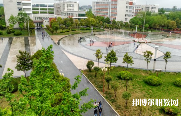 許昌市建安區(qū)職業(yè)中等專業(yè)學(xué)校怎么樣、好不好