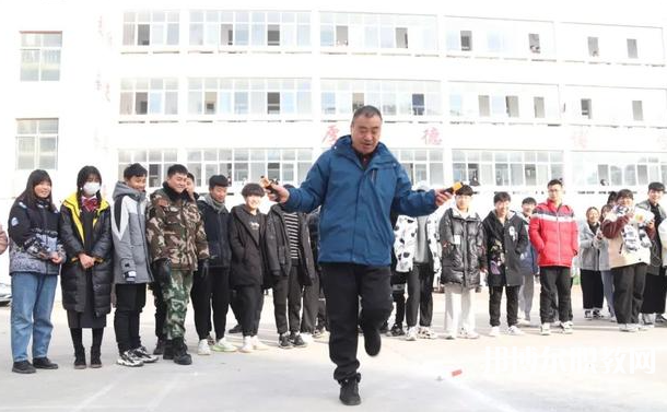臨潁縣職業(yè)教育中心地址，乘車路線