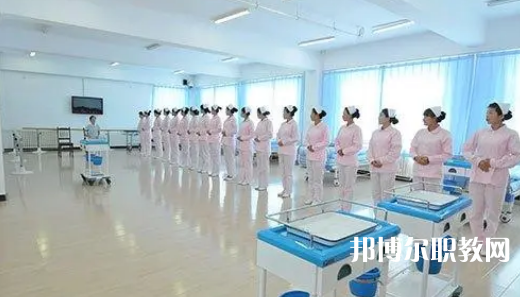 四川育英醫(yī)養(yǎng)科技技工學校2024年報名條件、招生要求、招生對象