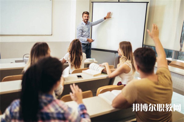 廣西哪里的職業(yè)學(xué)校能讀西式面點(diǎn)專(zhuān)業(yè)