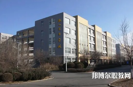 2024鞍山衛(wèi)生學(xué)校招生計(jì)劃 招生人數(shù)是多少(附要求、條件、對(duì)象)