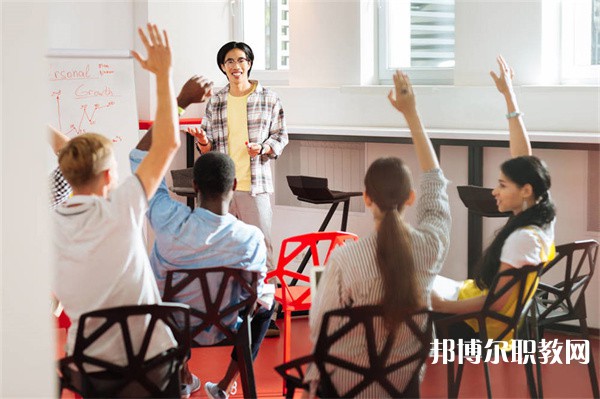 貴州哪里的中職學(xué)校能讀服裝設(shè)計與制作專業(yè)