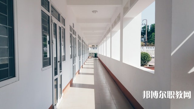 貴州哪里的中職學(xué)校能讀計(jì)算機(jī)網(wǎng)絡(luò)應(yīng)用(影視制作、動(dòng)漫設(shè)計(jì)、平面設(shè)計(jì)方向)專(zhuān)業(yè)