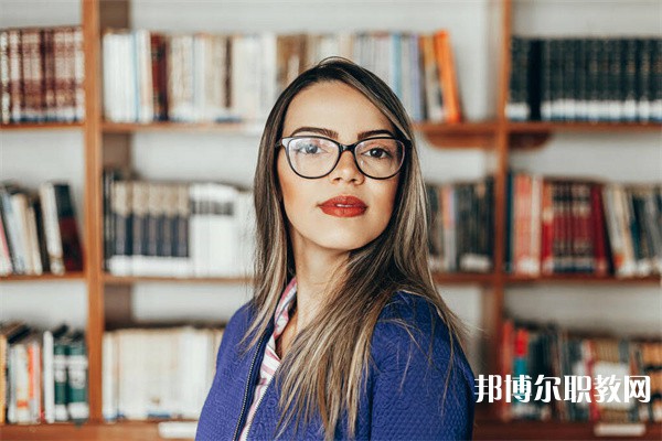 湖南哪里的中職學校能讀網(wǎng)站建設與管理專業(yè)